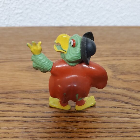 Toy Collectible 2" PVC Figure MLB Pittsburgh Pirates Parrot 1989 Mascot Red Cape - Picture 2 of 3